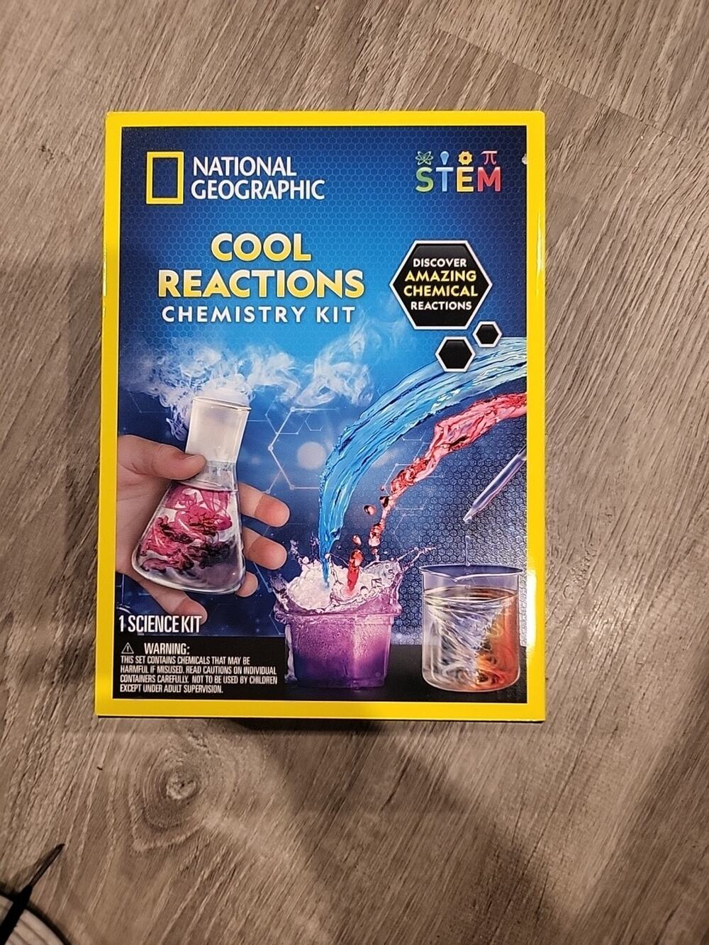 National Geographic Cool Reactions Chemistry Kit STEM - Ages 8+ NEW